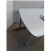 Image 4 : *Small Kitchen Table No Shipping