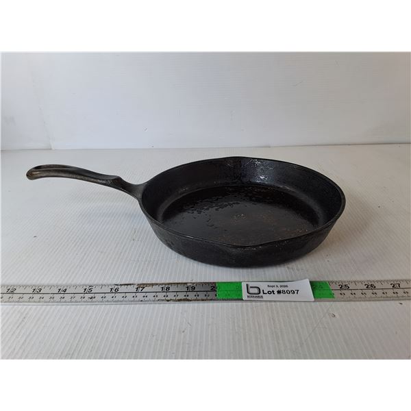 Wagner's Cast Iron Frying Pan 10.75" Diameter