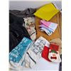Image 5 : Womens Shoes, Stranger Things Calendar, Kitchen Towels, Throws Blanket, Misc