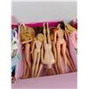 Image 7 : Barbie Dolls & Assorted Doll Clothes
