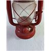Image 2 : Vintage Oil Lamp 9.5"