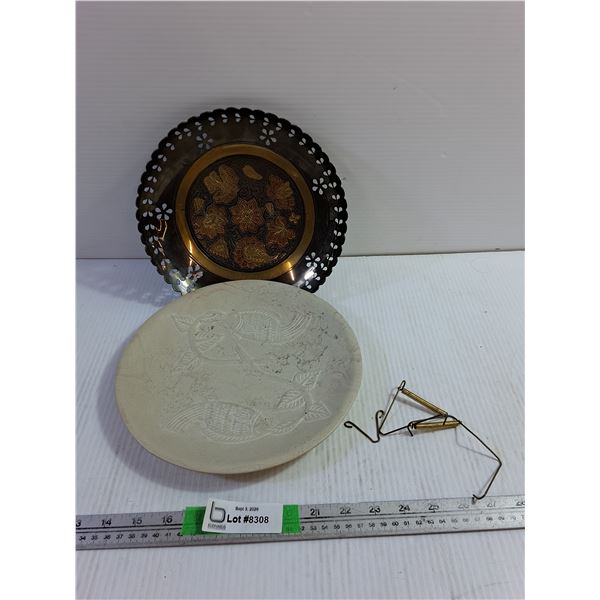 (2) Decorative Plates Up To 10" Diameter