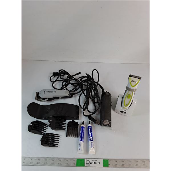 (3) Animal Clippers Powers On