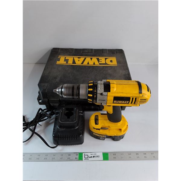 Dewalt Cordless Drill Powers On