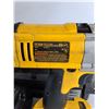 Image 6 : Dewalt Cordless Drill Powers On