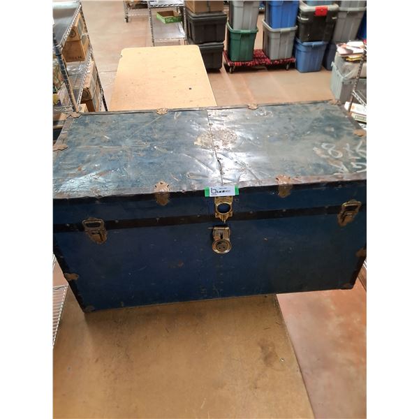 * Vintage Steamer Trunk - 38x19x21" - Pickup Only