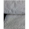 Image 2 : (3) Table Linens - Largest 8' x 6'