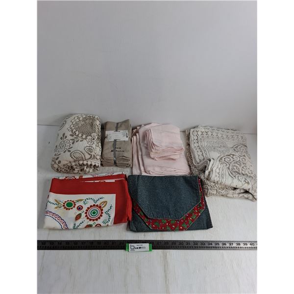 Assorted Table Cloths, Place Mats & Napkins - Some Are New