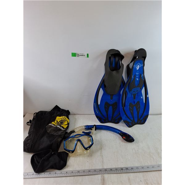 Body Glove Snorkeling Gear, Snorkel, Goggles, Flippers, Carry Bag