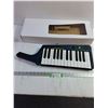 Image 1 : Wireless Keyboard Instrument - Rock Band 3