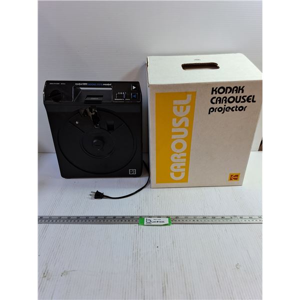 Kodak Carousel Projector - Tested & Powers On - Appears New
