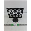 Image 2 : Vintage Cast Iron Book Stand
