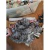 Image 3 : *Large Plastic Tote & Assorted Christmas Decor/Ornaments - PICKUP ONLY