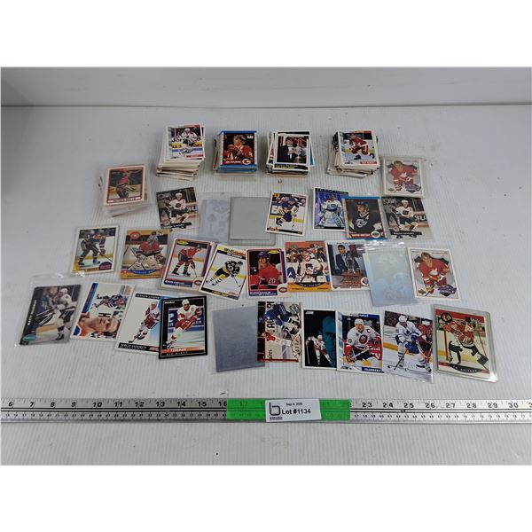 Assorted Trading Hockey Cards - CANNOT AUTHENTICATE