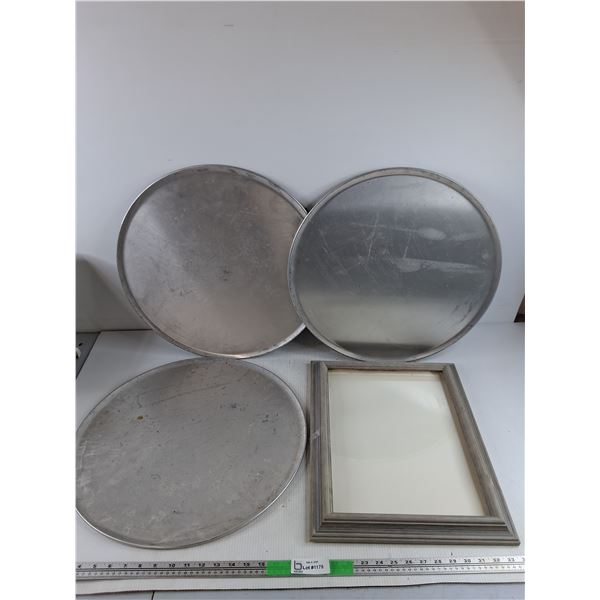 (3) Metal Serving Platters/Pizza Pans 20", Picture Frame 19" x 15"