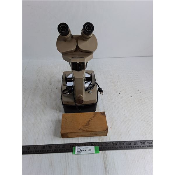 Vickers Instruments Microscope w/Slide Kit - Tested