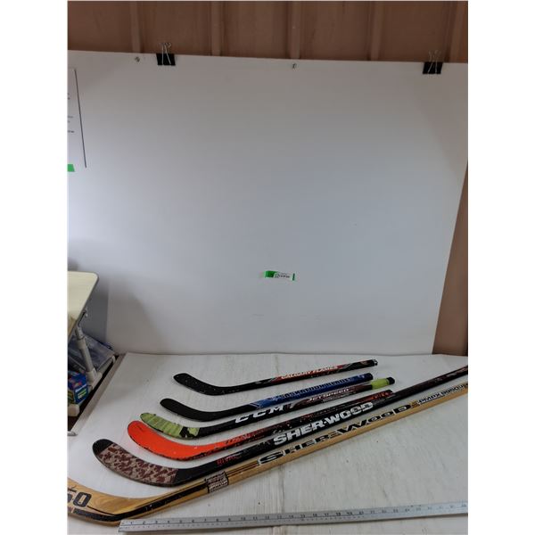 **(6) Hockey Sticks Assorted Sizes, 5' - 2' No Shipping