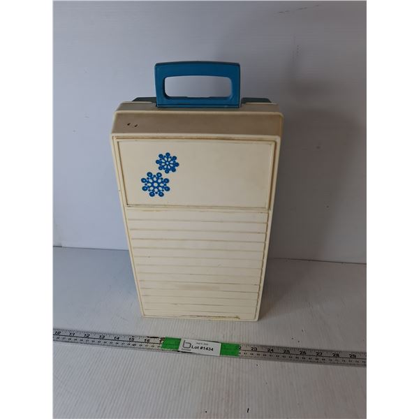 Rubbermaid Sidekick Cooler 13.75" x 8.5" x 6"