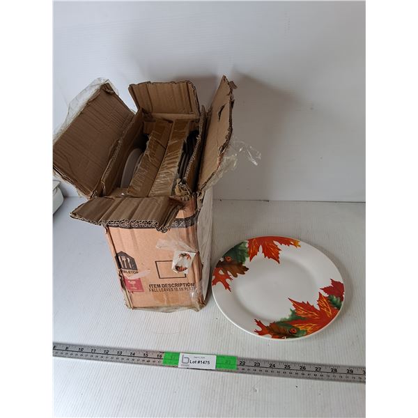 (13) Leaf Style Dinner Plates