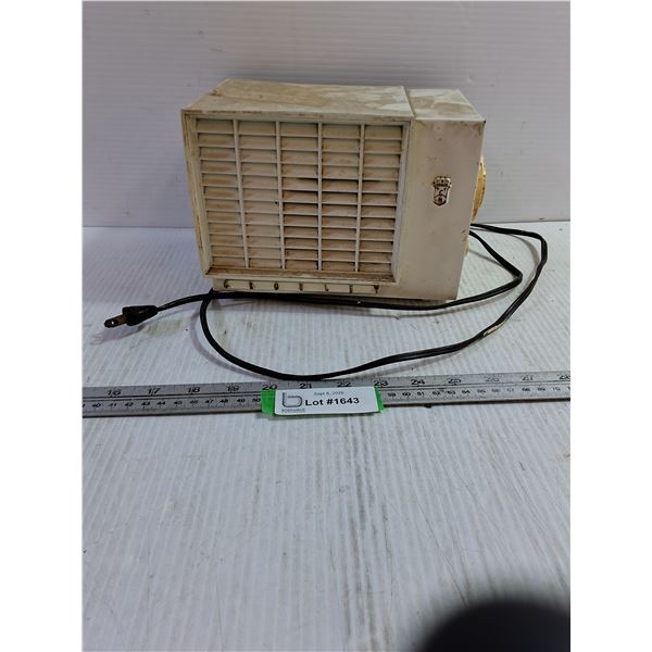 Crosley Power Operated Radio - Untested