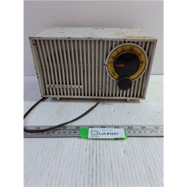 Vintage Motorola AM Table Radio - Untested