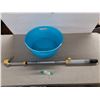 Image 1 : Eavestrough Cleaner  & Plastic Tub, Pickup Only