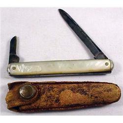 EARLY REMINGTON R6944 PEN KNIFE W/ MOTHER OF PEARL