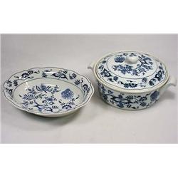 LOT OF 2 BLUE DANUBE CHINA SERVING PIECES - Covere