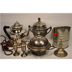 LOT OF VINTAGE KITCHEN ITEMS - Incl. universal Cof