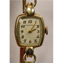 VINTAGE WALTHAM LADIES WRIST WATCH