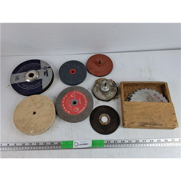 Assorted Grinding Discs & Circular Saw Blades