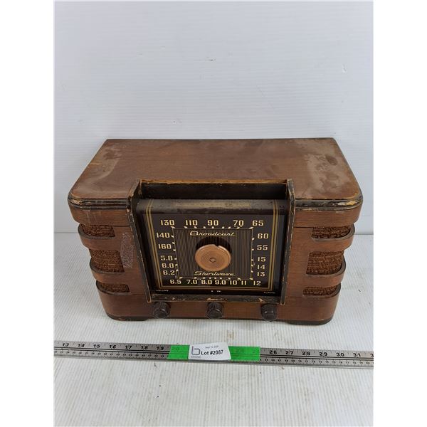 Vintage Crosley Tube Radio - As Is