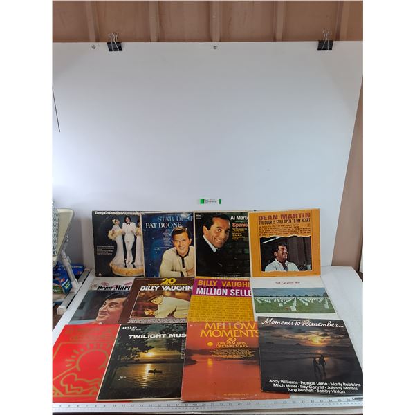 (12) Vinyl Records Easy Listening, Dean Martin, Pat Boone, Billy Vaughn, Al Martino
