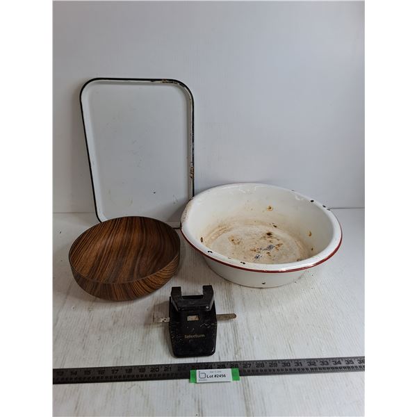 Enameled Tray & Basin, Calappio Salad Server Bowl, 2-Hole Punch