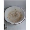 Image 2 : Enameled Tray & Basin, Calappio Salad Server Bowl, 2-Hole Punch