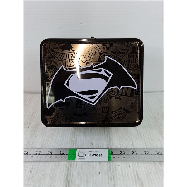 Batman vs. Superman Exclusive Tin Lunch Box