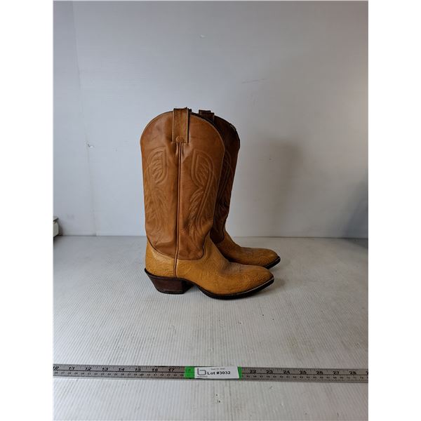 Brown Cowboy Boots Size 11" ( as is)