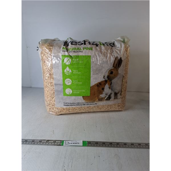 Bag Of Pine Shavings Small Pet Bedding 15"x10"x14" ( cannot ship)