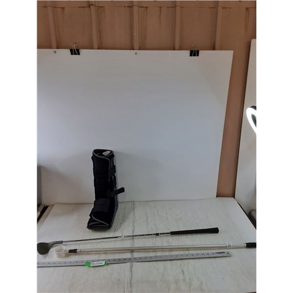 Northwestern Golf Club 60 Degree Sand Wedge, Golf Ball Retreiver, Medium Leg Brace