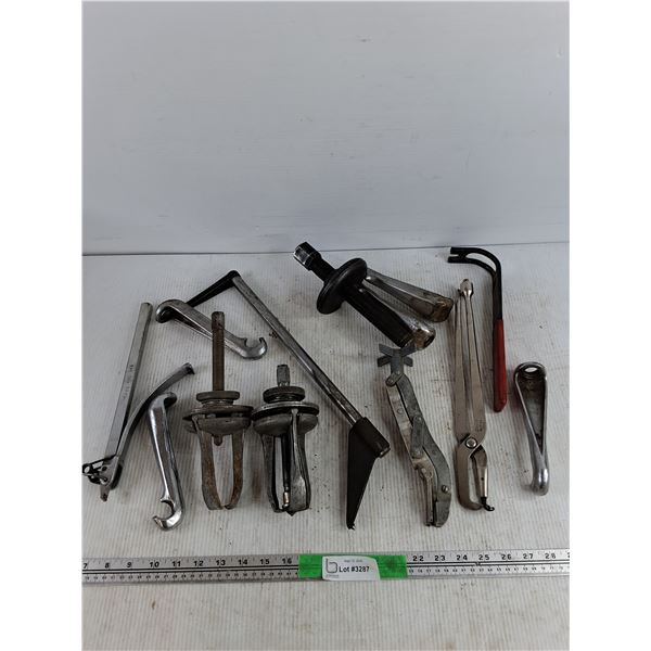 Vintage Automotive Pullers & Service Tools