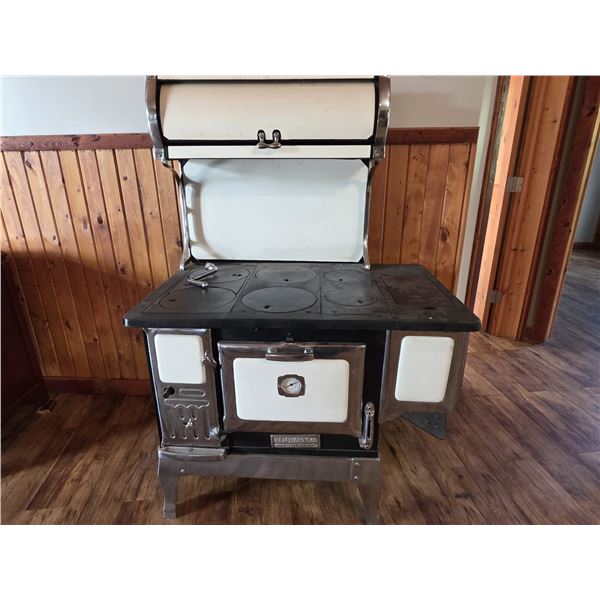 Antique Wood Stove-Located offsite at Chante Lake, SK