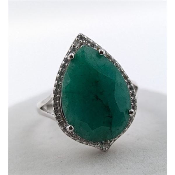 *^4.5 G Certified Silver Emerald gemstone Ring - Size 7 ($7,752 Appraisal)