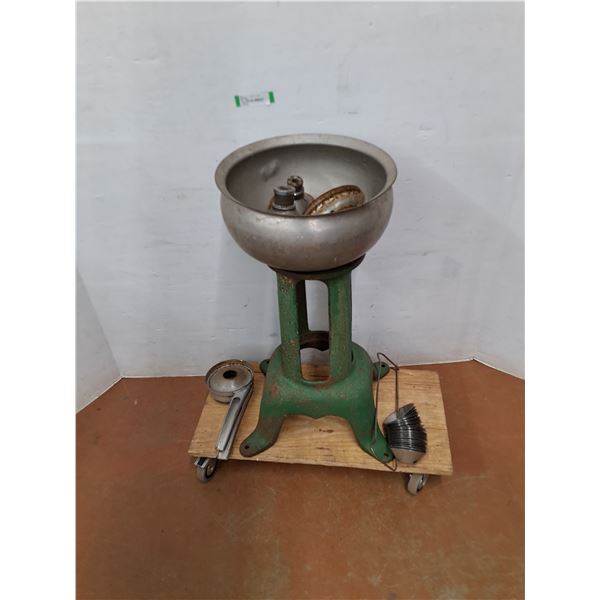 * Antique Cream Seperator - Dolly Not Included - Cannot Ship