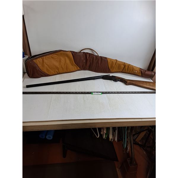 *^ Winchester Break Barrel Shotgun & Case - PAL Required