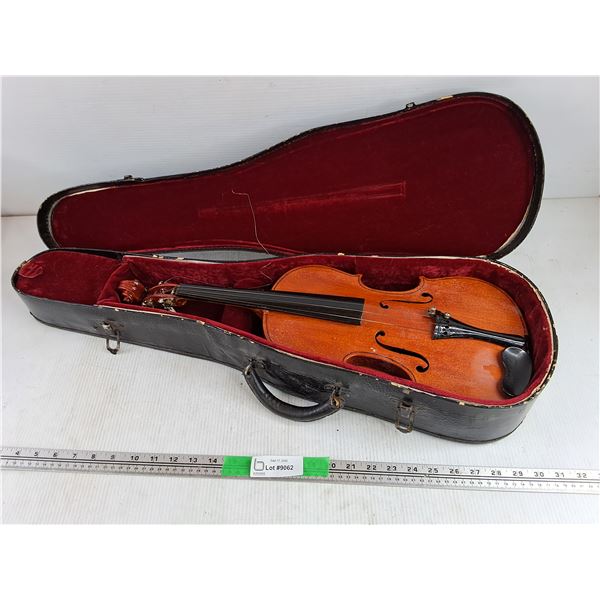 Vintage Violin w/Case - PICKUP PREFERRED