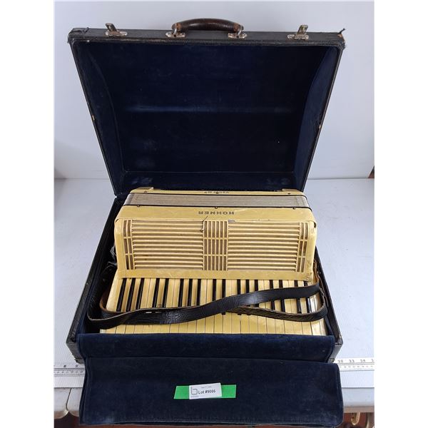 Vintage Honner Verdi IIIB Accordion - PICKUP PREFERRED