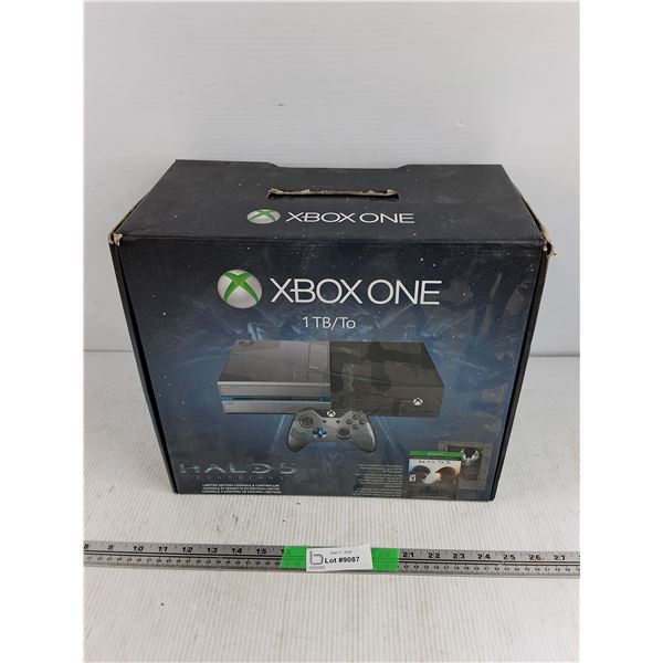 Xbox One Halo 5 Box - Empty