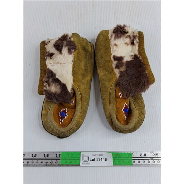 Mukluks - Size 9"