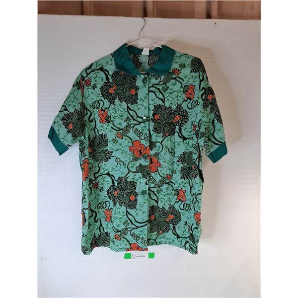 Men's Vintage Hawaiian Tshirt- Size 40
