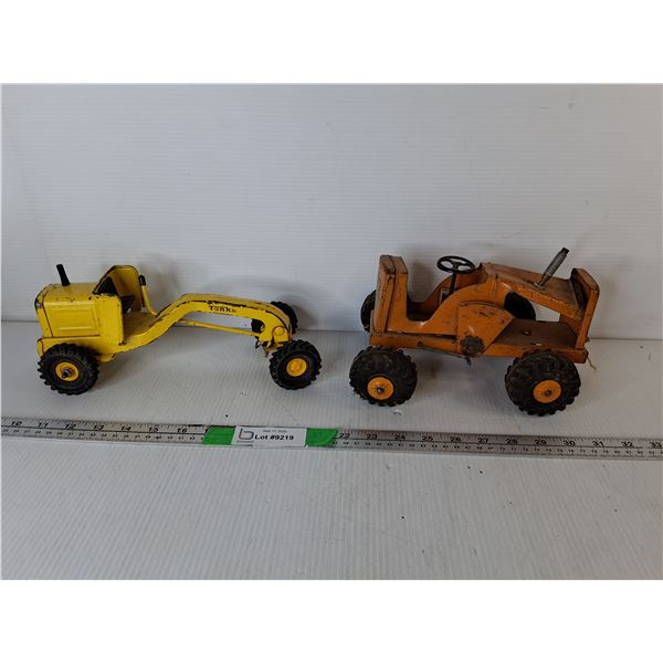 Vintage Model Lumar High Lift Loader & Tonka Road Grader